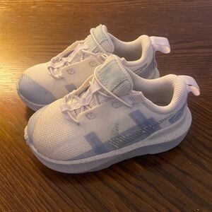 Toddler nike shoes